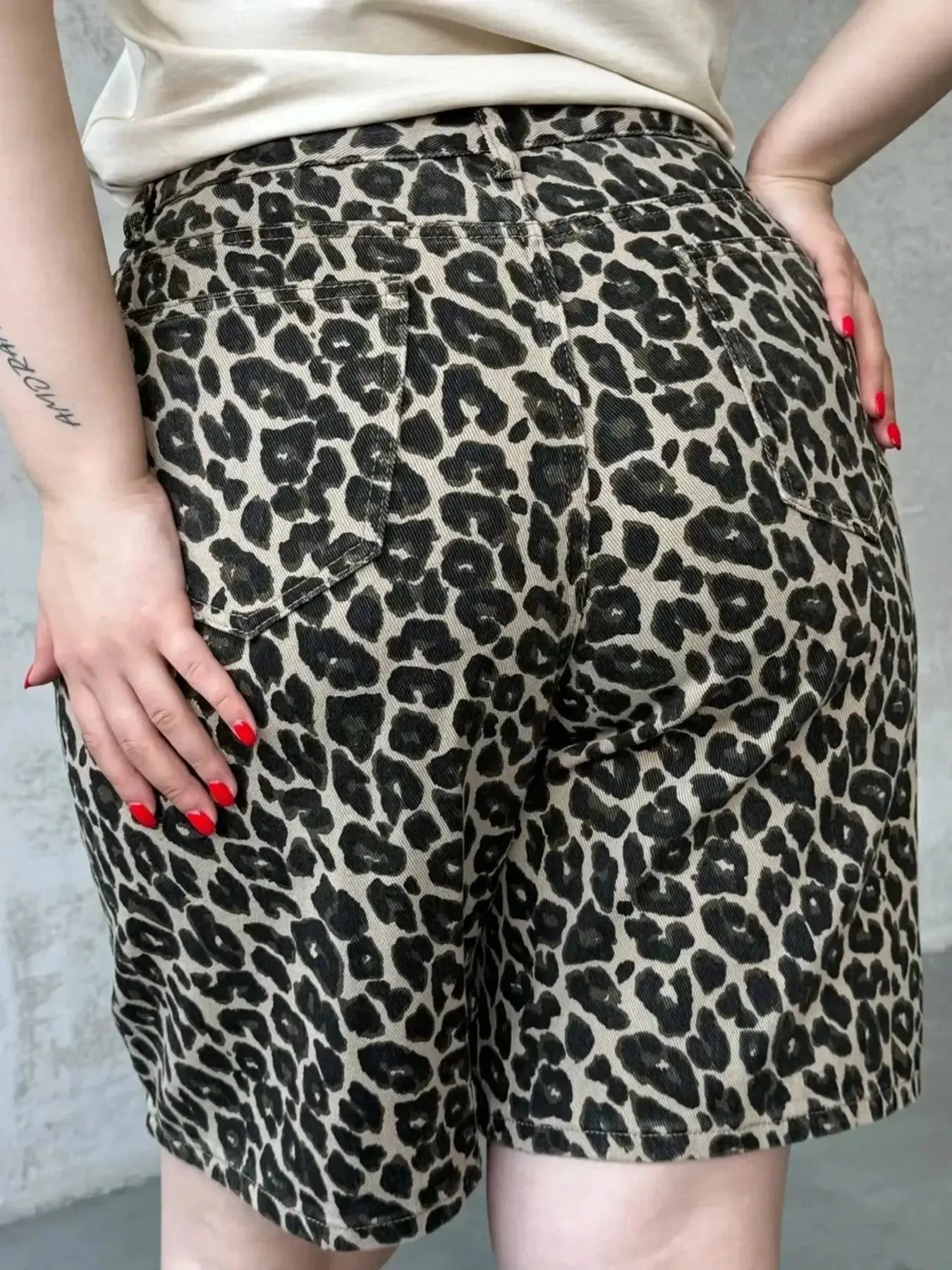 Leopard Print High-Waisted Casual Shorts - Fashorio