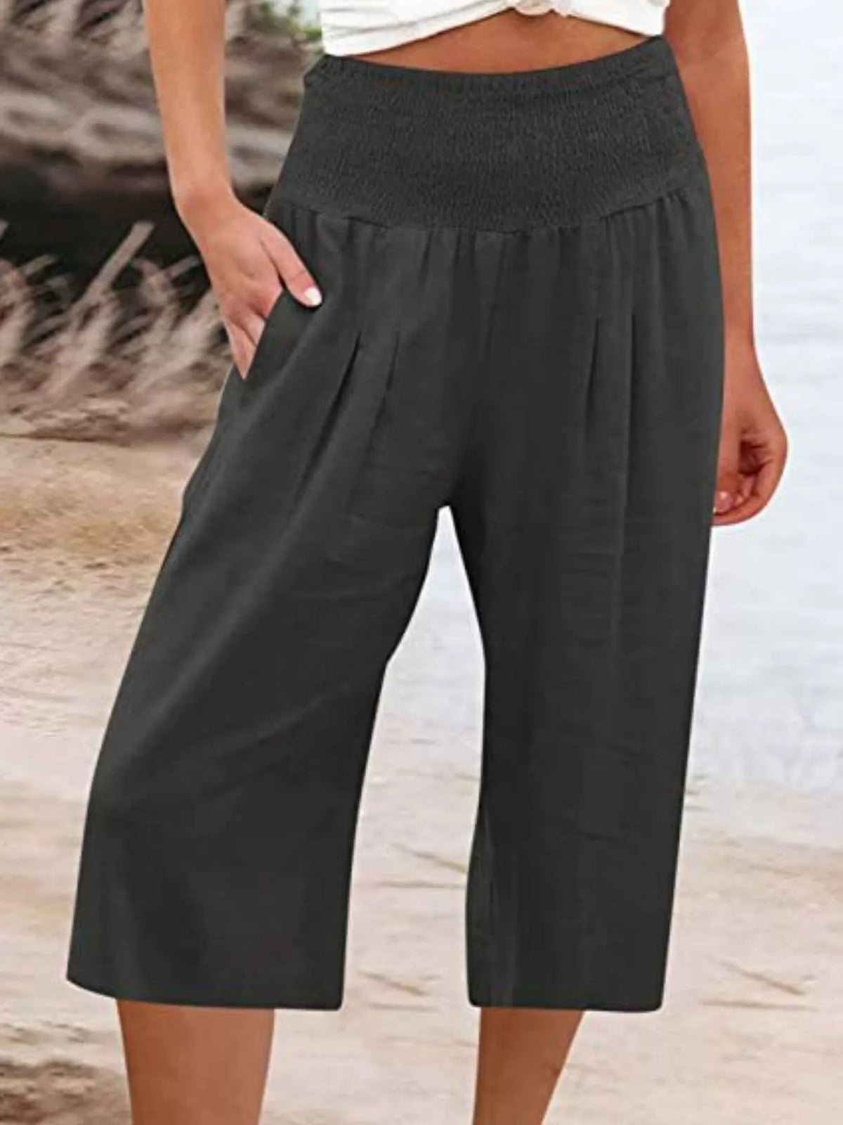 Side view of the wide leg capri pants