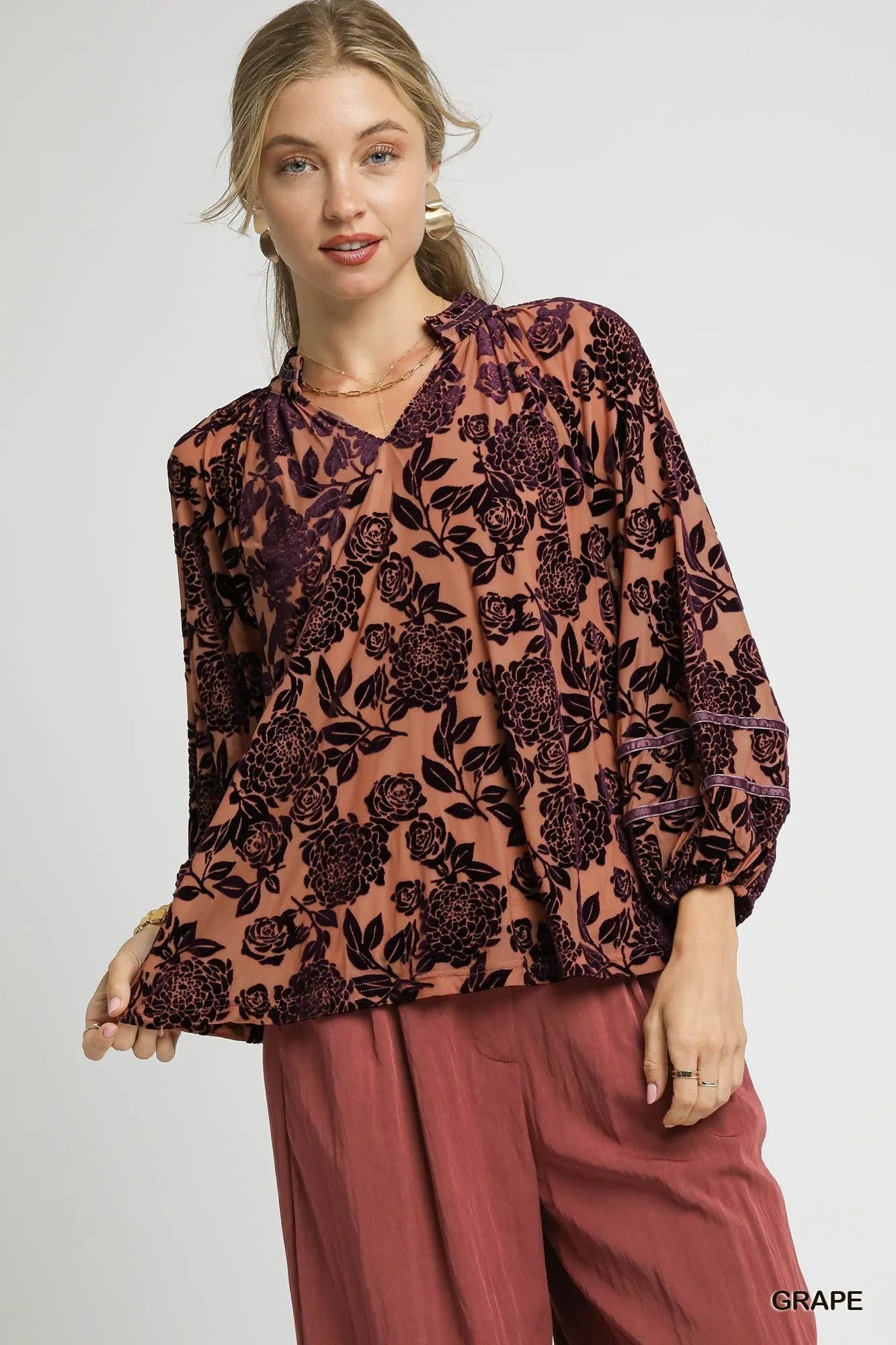 Umgee Floral Velvet Blouse with Balloon Sleeves GRAPE - Fashorio