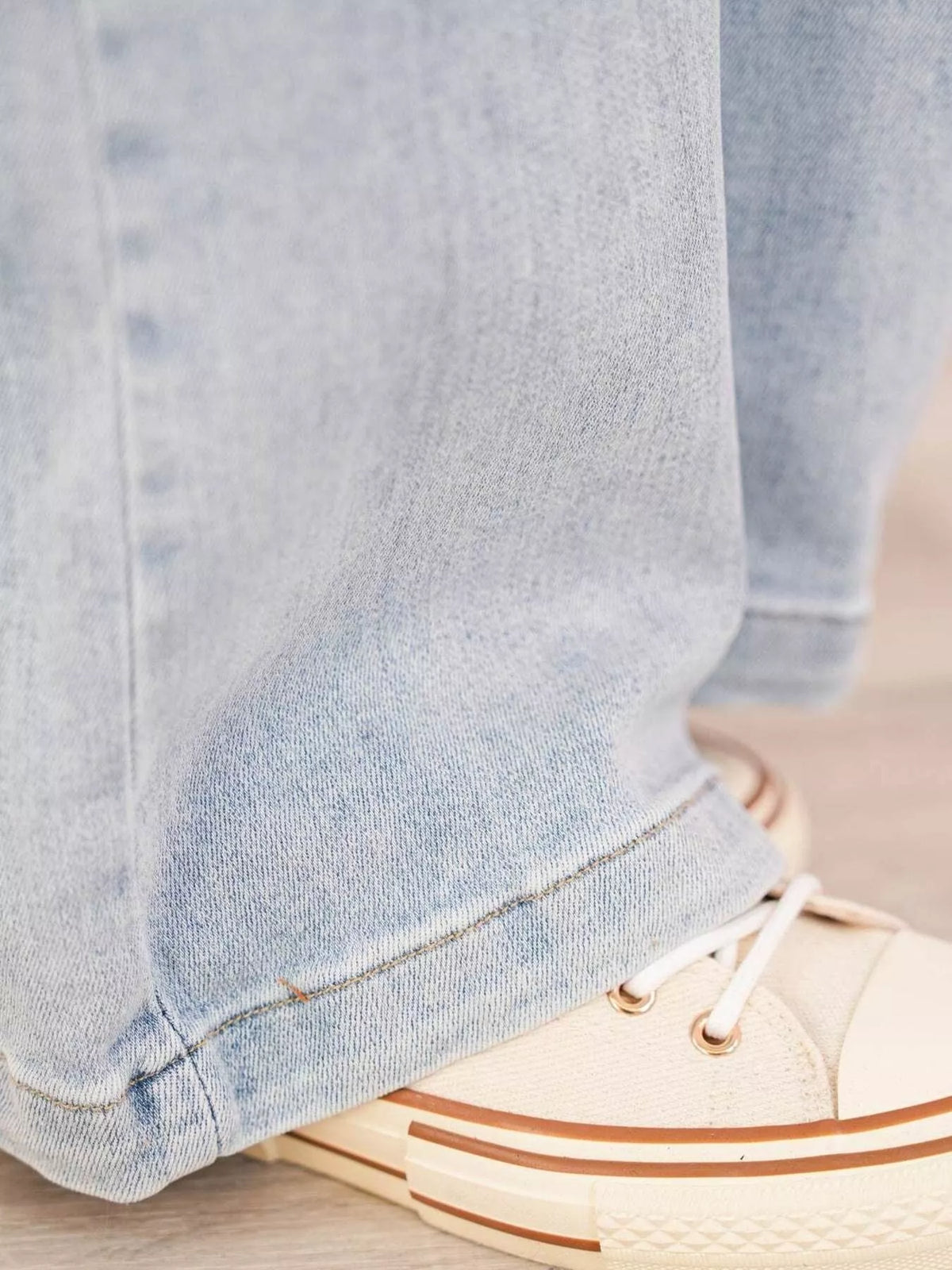 Relaxed wide leg cargo denim jeans