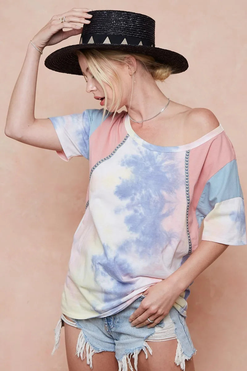 Tie dye top hem and print detail
