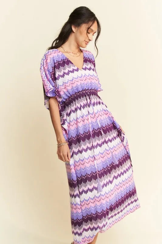 Wavy Print Tie Waist Flowy Dress in Lilac view 7