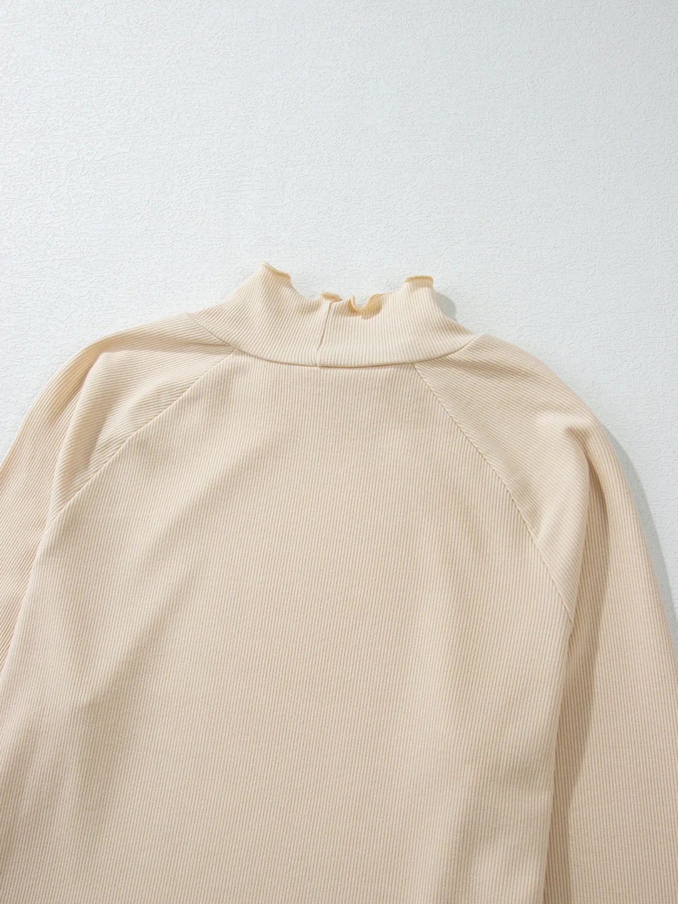 Ribbed Knit Lettuce Trim Mock Neck Long Sleeve Top - Fashorio