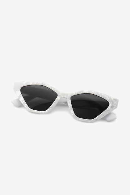 Cat Eye Polycarbonate Sunglasses - Fashorio