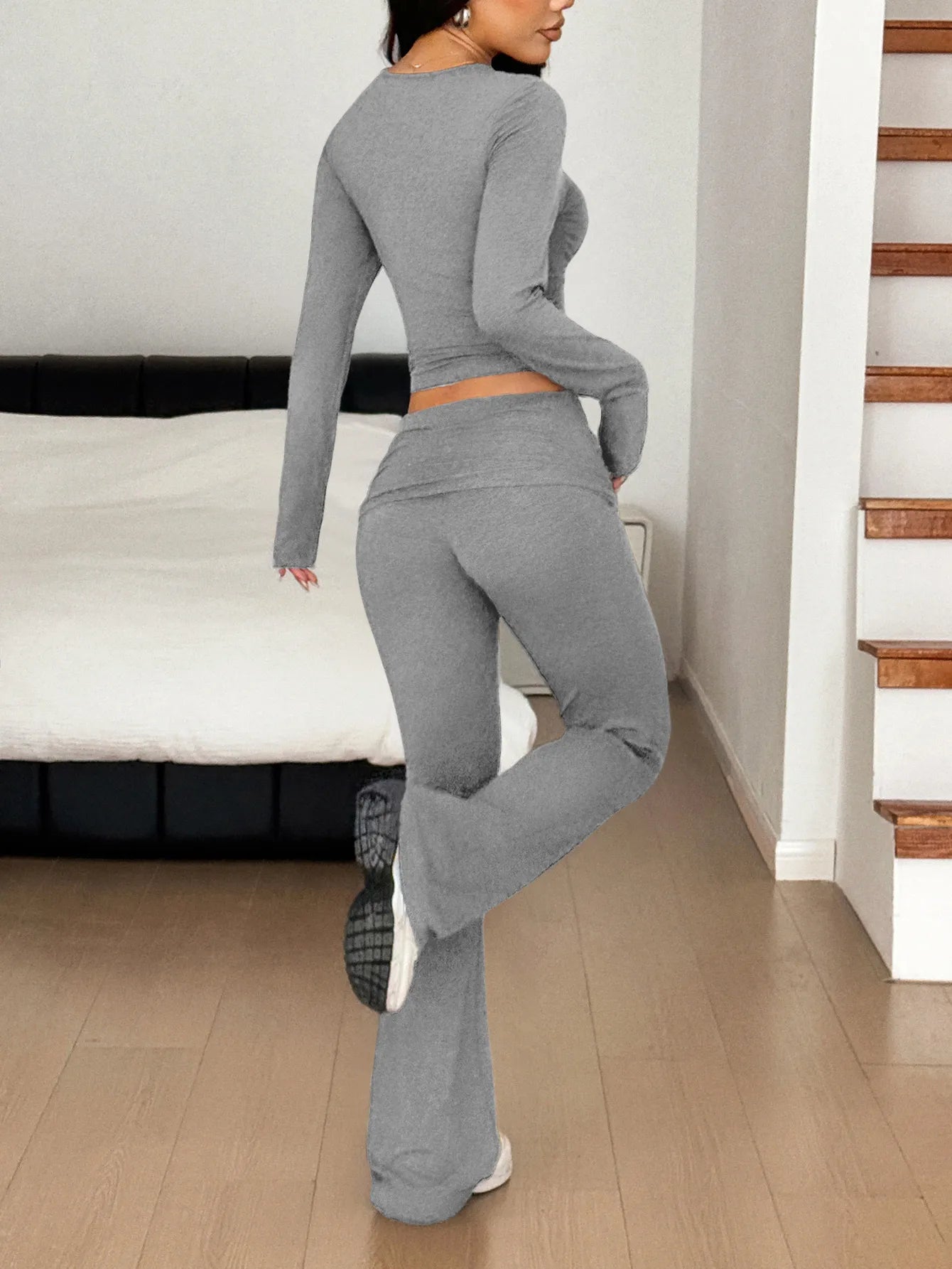 Long Sleeve Crop Top and Bootcut Pants Set - Fashorio