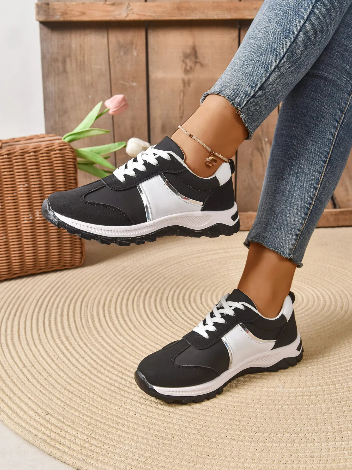 Contrast Lace Up Sneakers - Fashorio