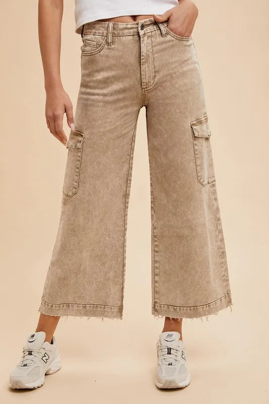 Annie Wear Raw Hem Wide Leg Jeans with Cargo Pockets – Trendy Denim Camel - Fashorio