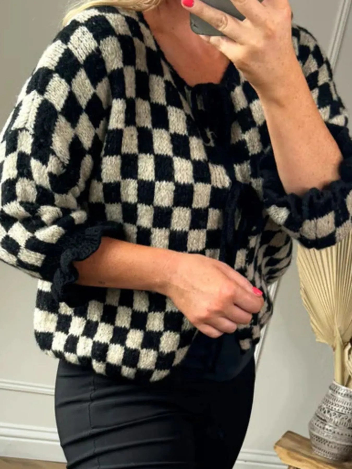 Checkered Tie-Front Knit Cardigan - Fashorio