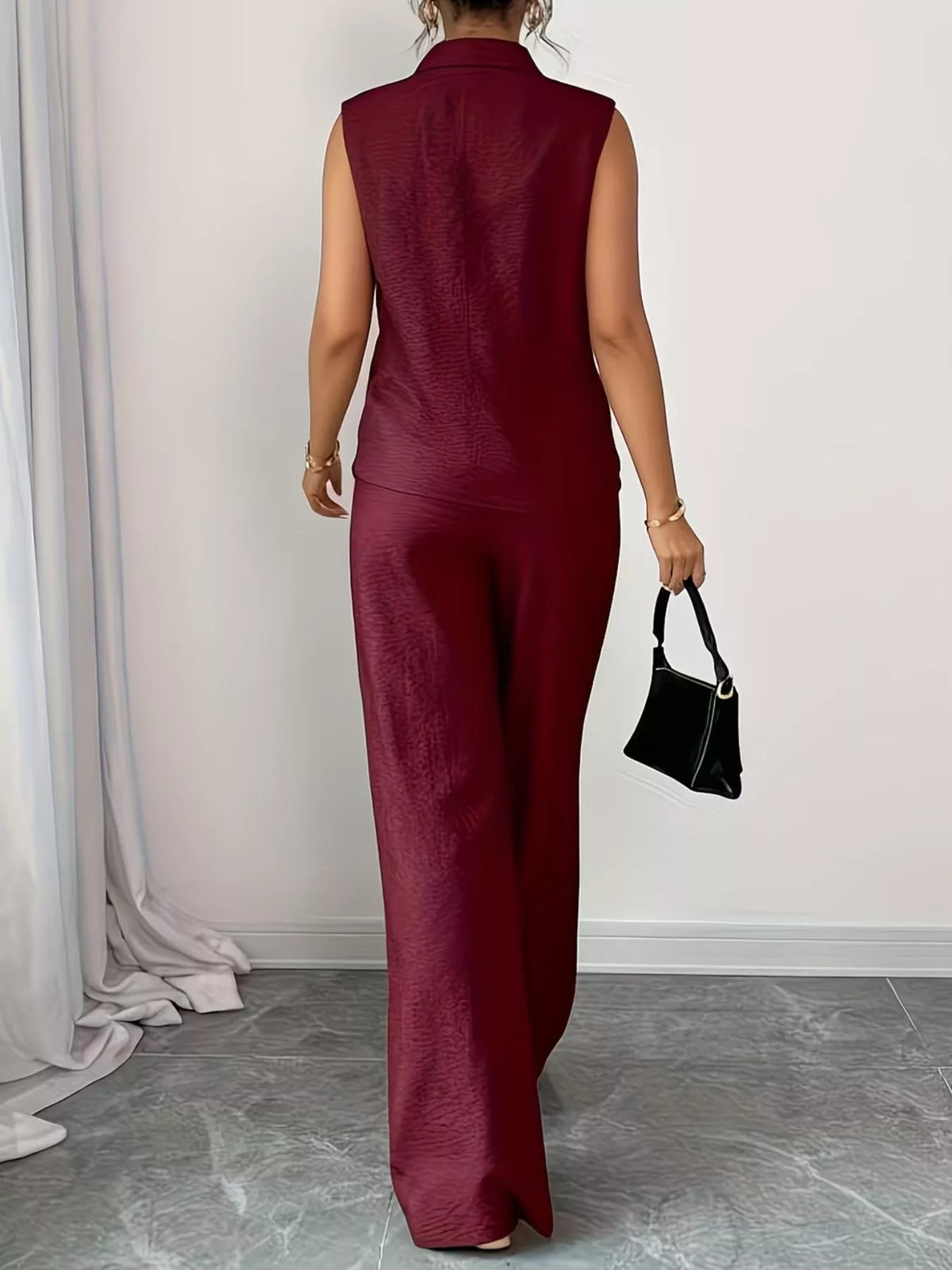Sleeveless set in chocolate