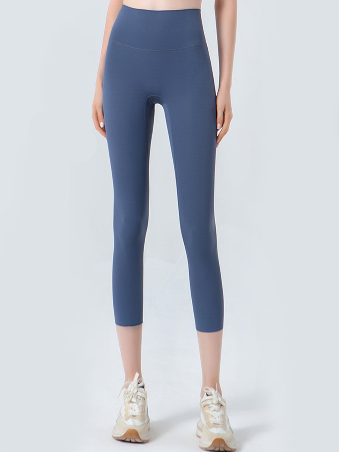 Wide waistband cropped sports leggings side view