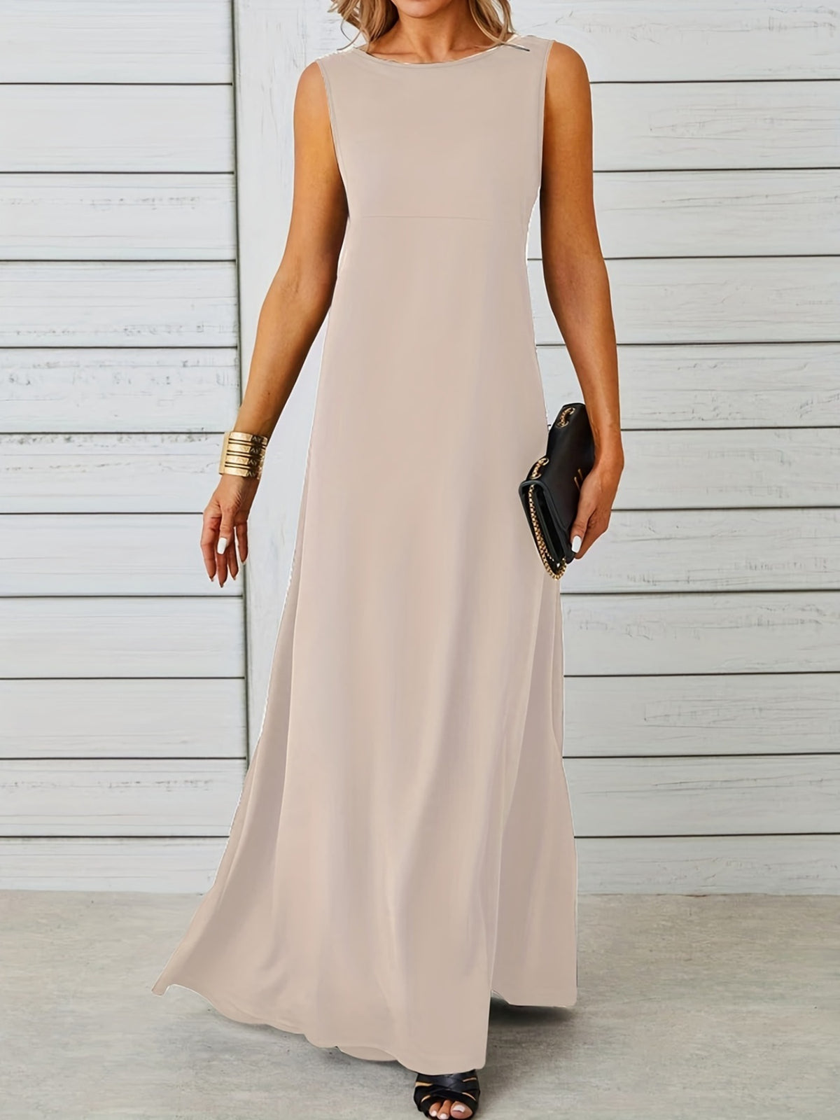 Color range of flowy maxi dress