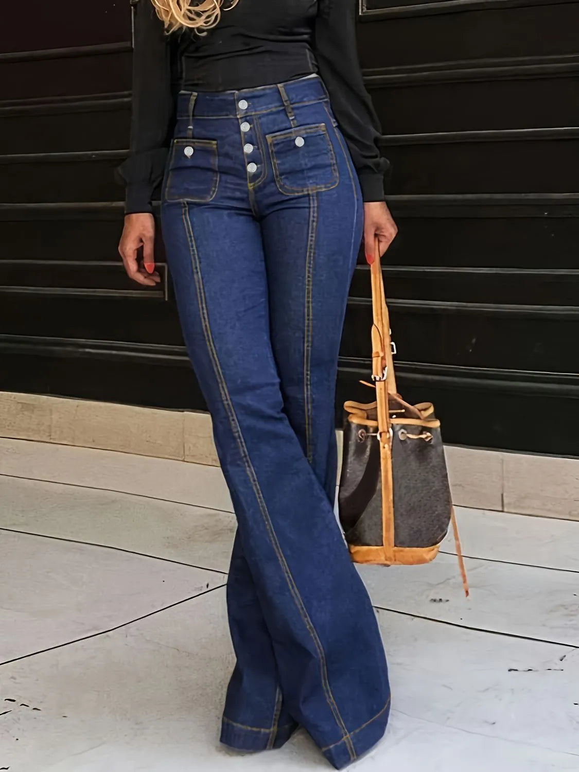 Flare jeans with pockets side profile
