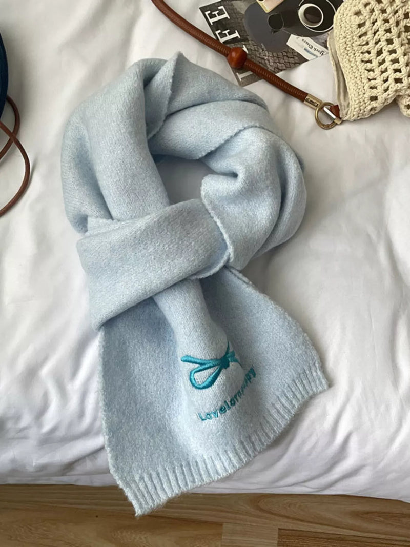 Embroidered bowknot scarf wrapped at the neck