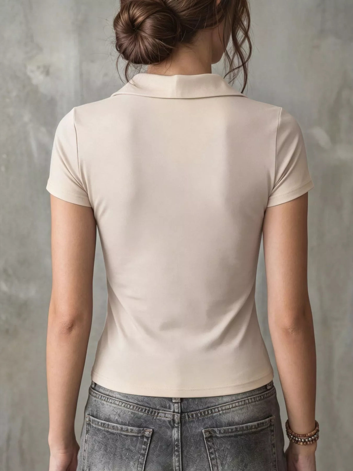 Apricot short sleeve slim fit tee, detail view