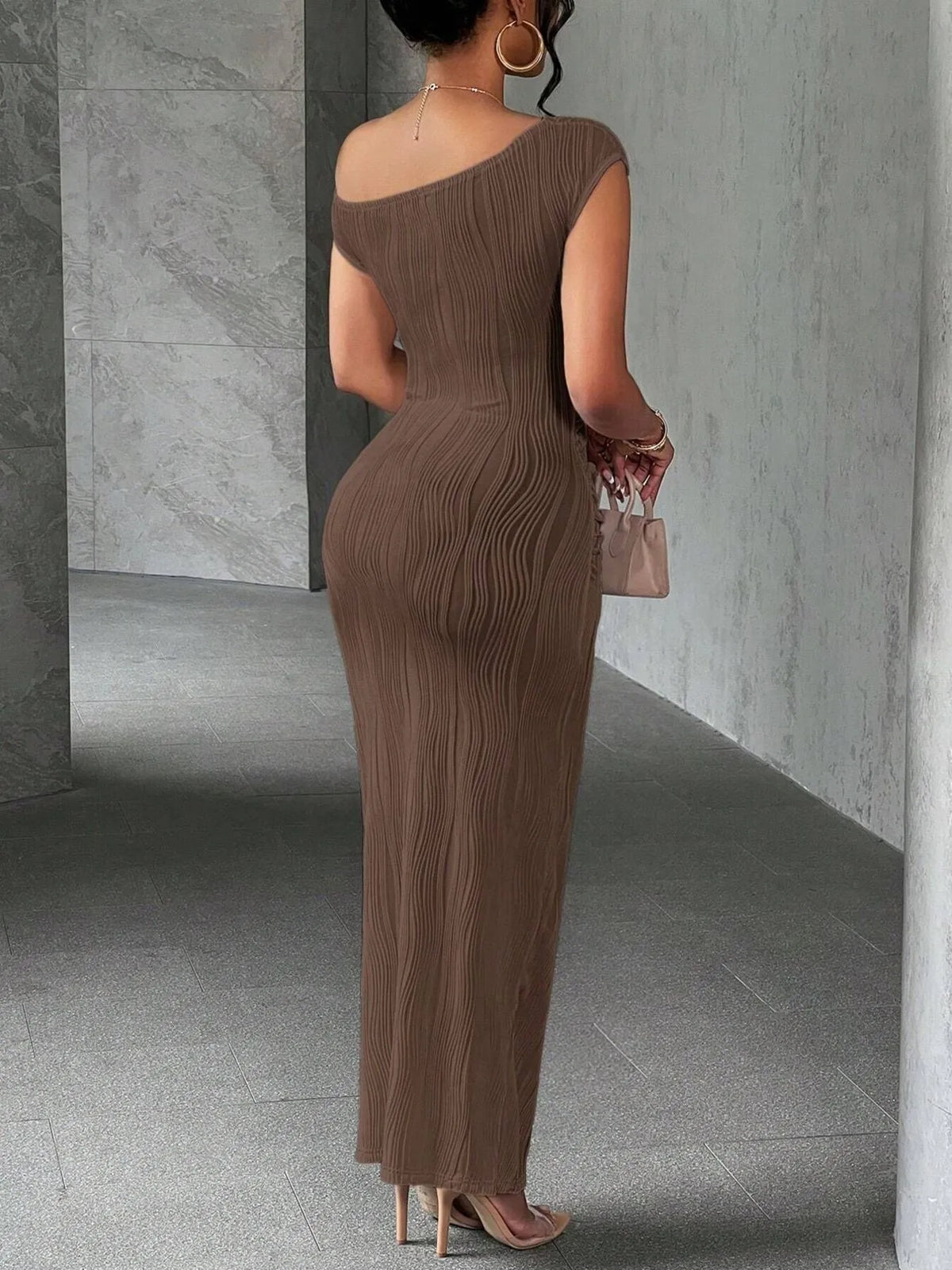 single shoulder ribbed bodycon maxi dress skirt detail