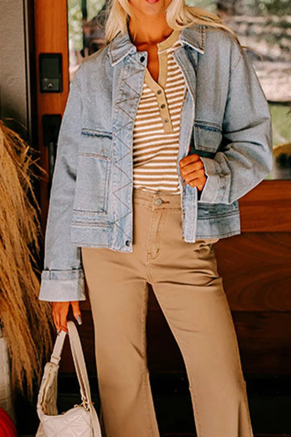 Zip Up Drop Shoulder Denim Jacket in Medium Wash detail