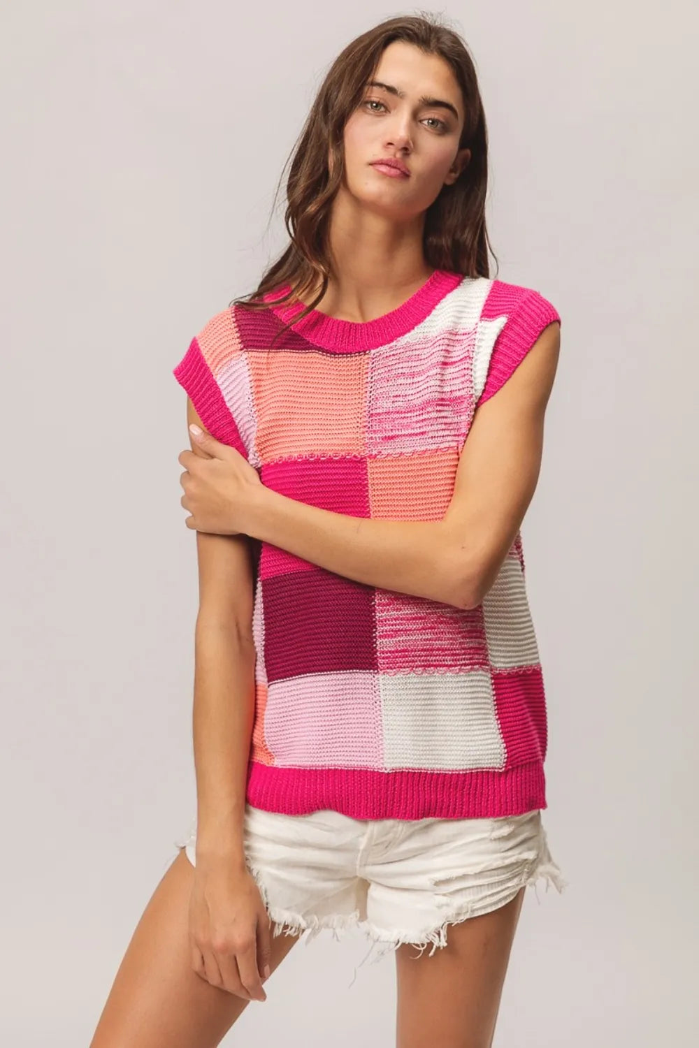 Color Block Round Neck Sweater Vest in Fuchsia detail
