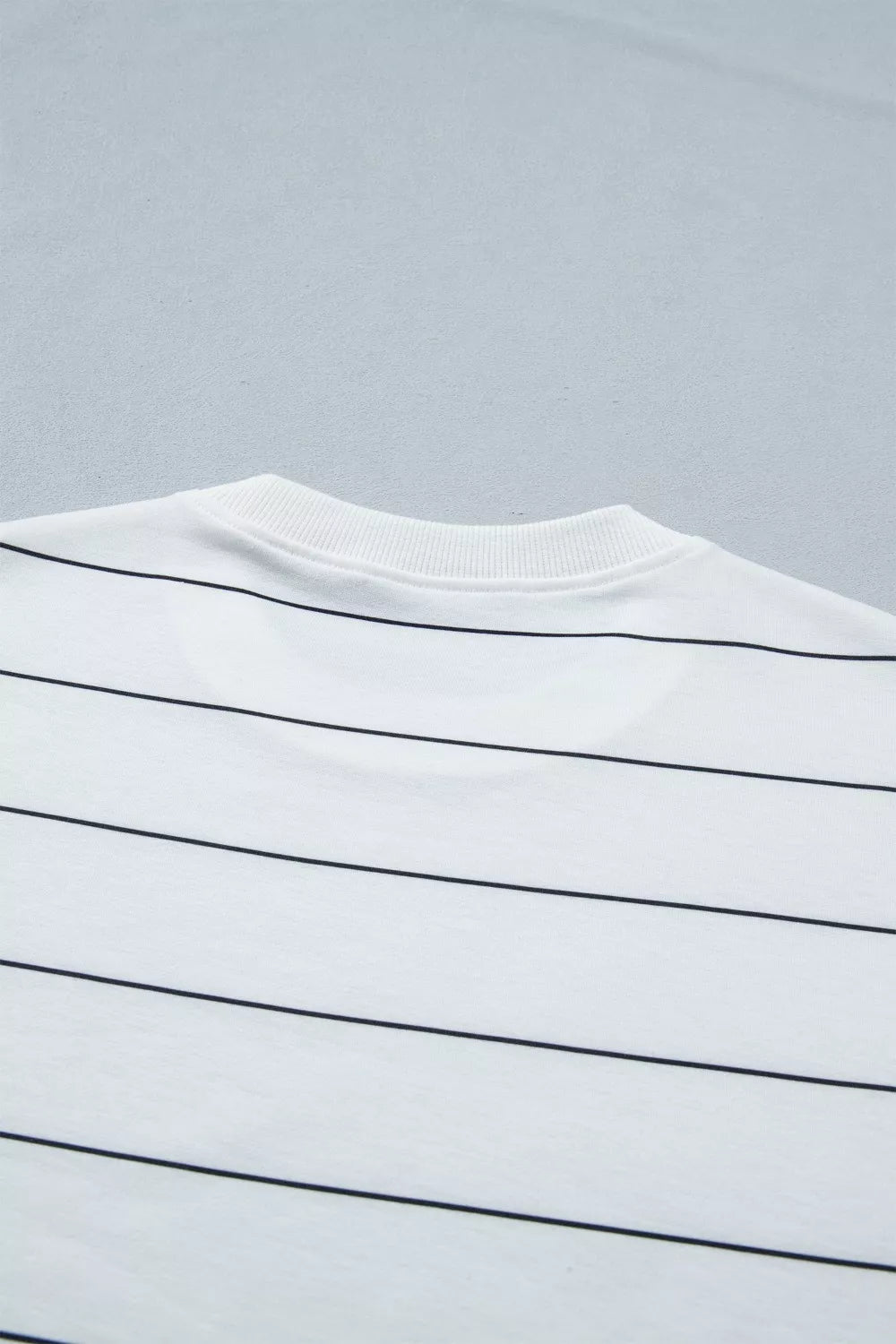 Stripe half sleeve tee and shorts styling angle