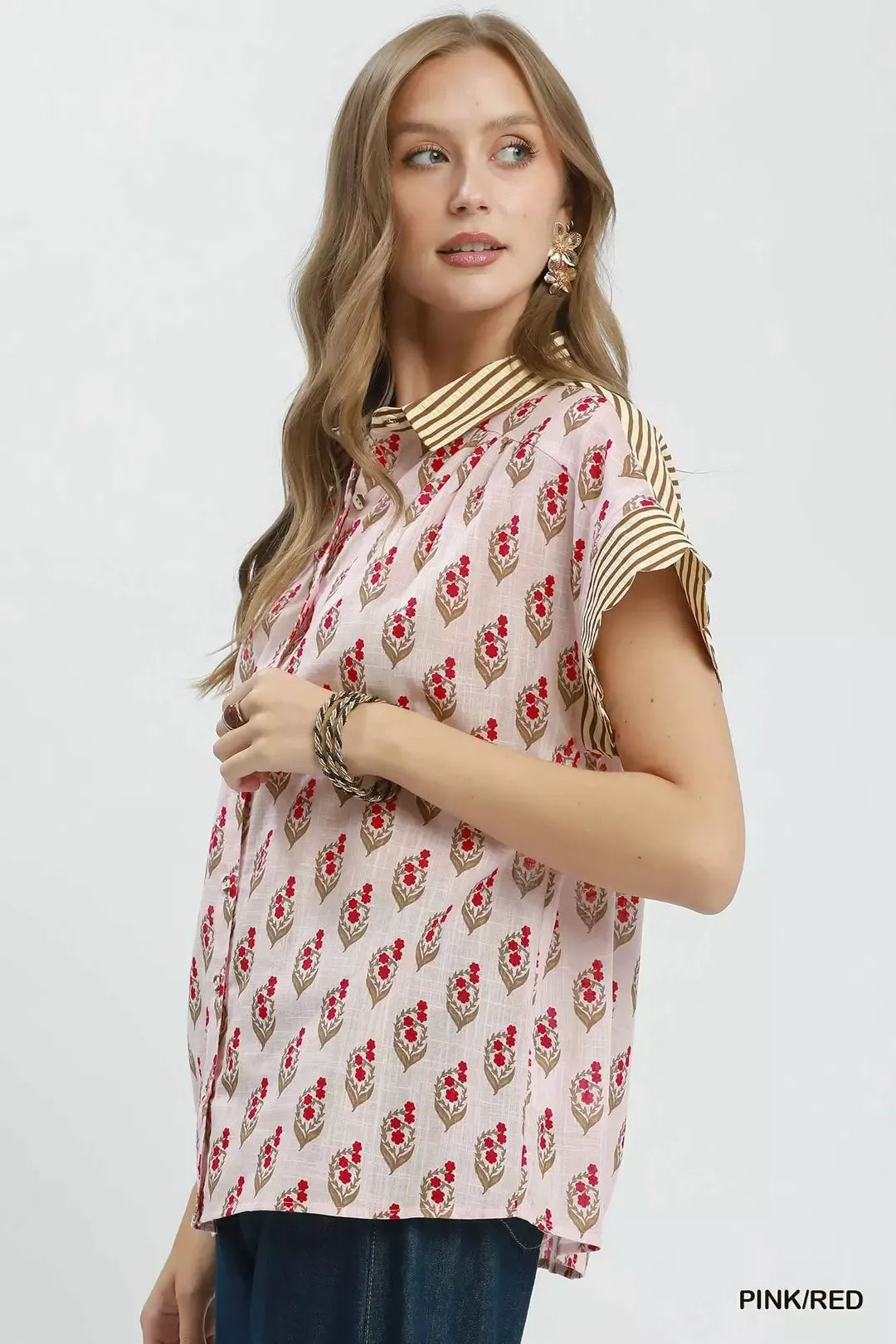 Block print shirt contrast stripe collar detail