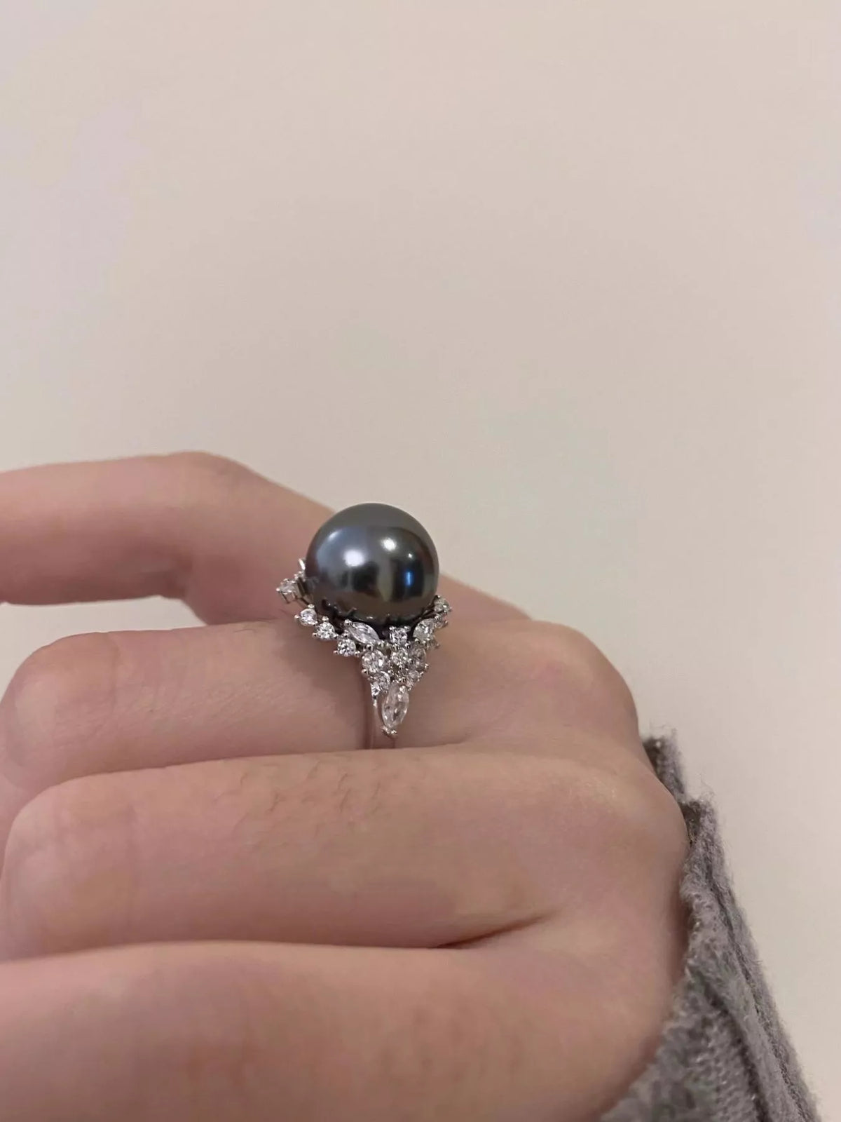 Sterling silver pearl ring angled view