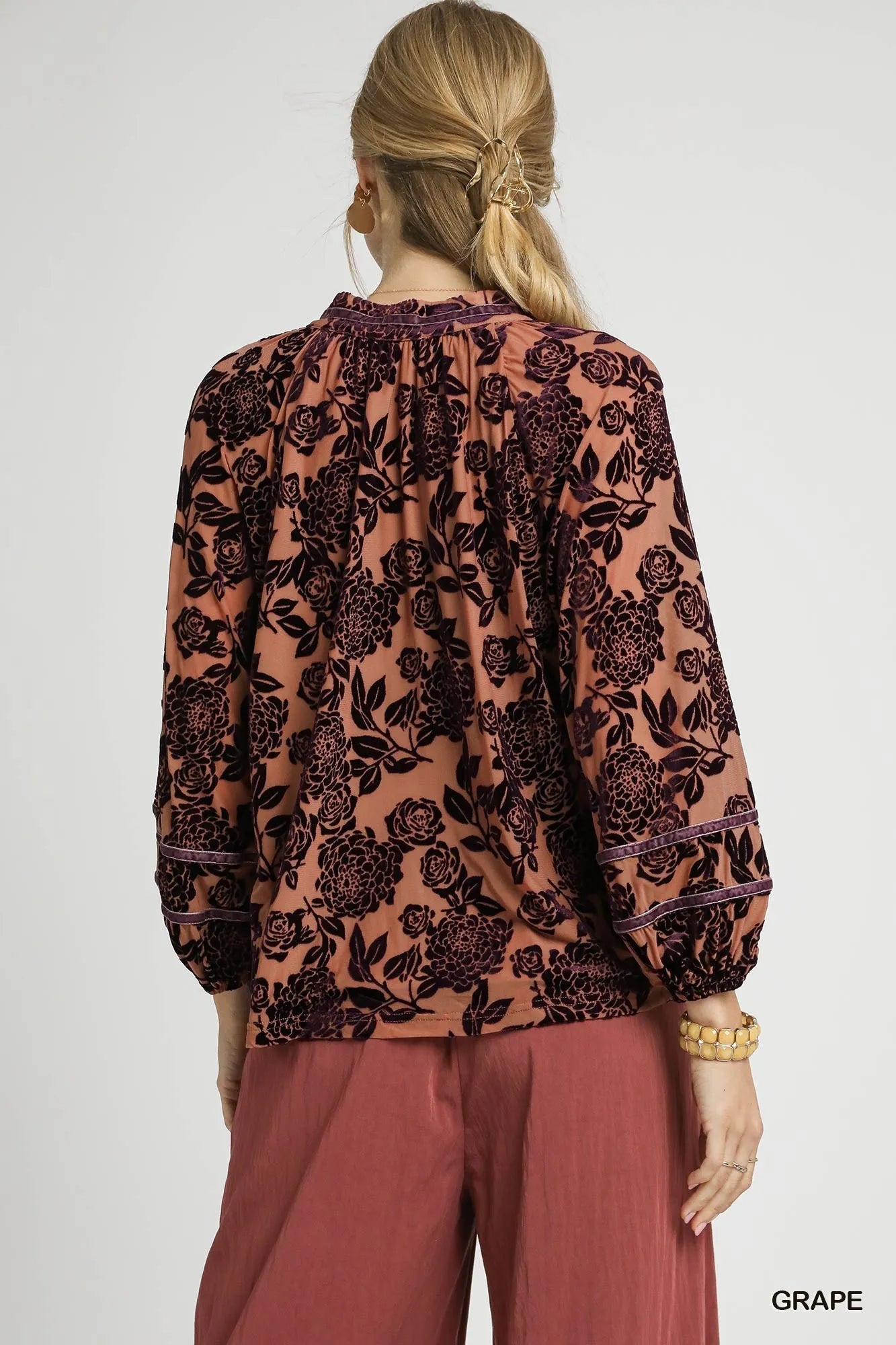 Umgee Floral Velvet Blouse with Balloon Sleeves - Fashorio
