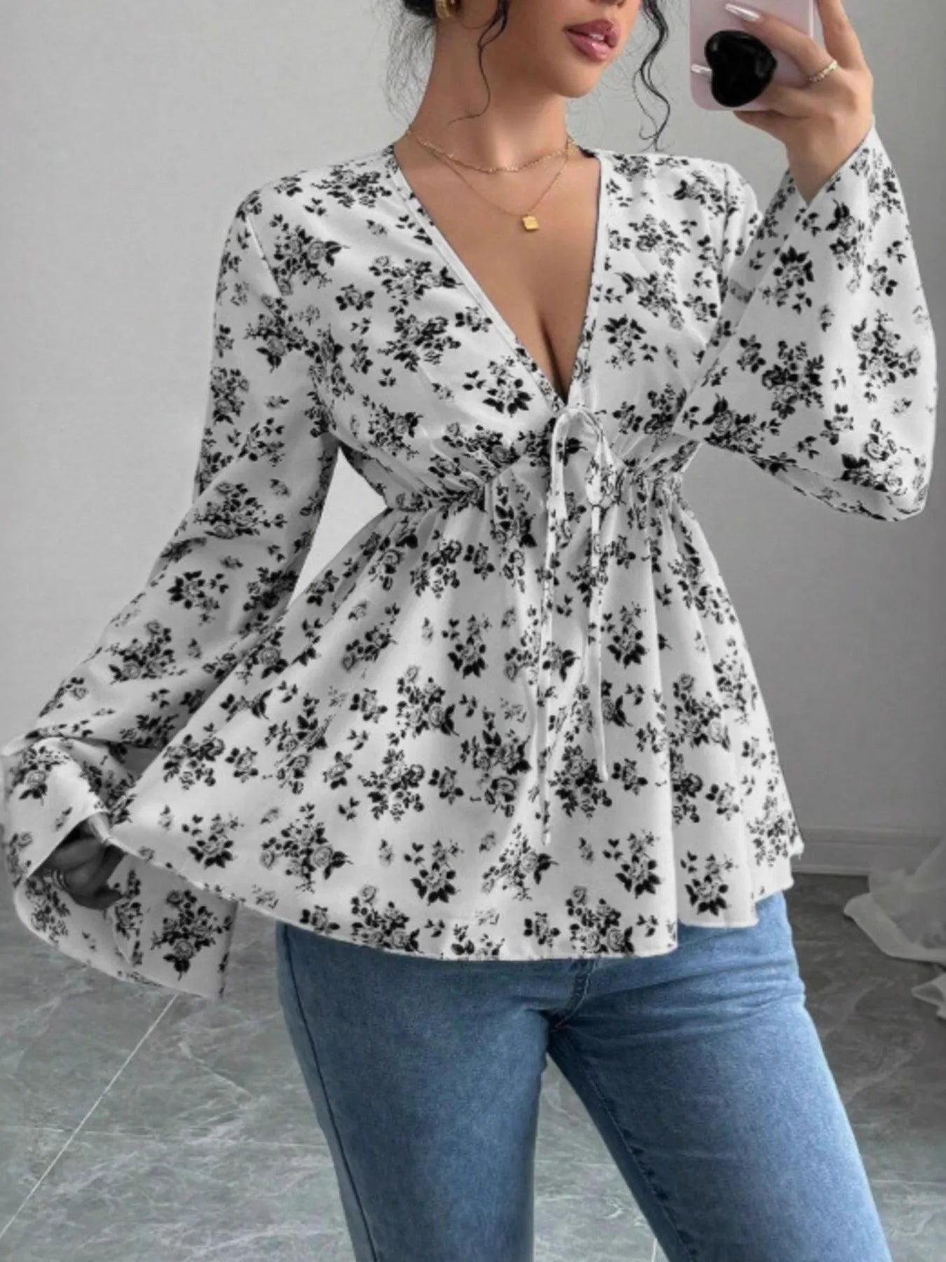 Floral Print V-Neck Long Sleeve Blouse Black - Fashorio
