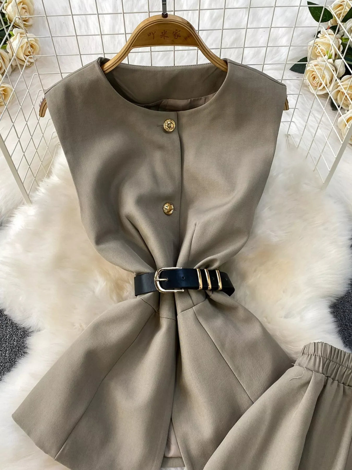 Sleeveless belted set full outfit view