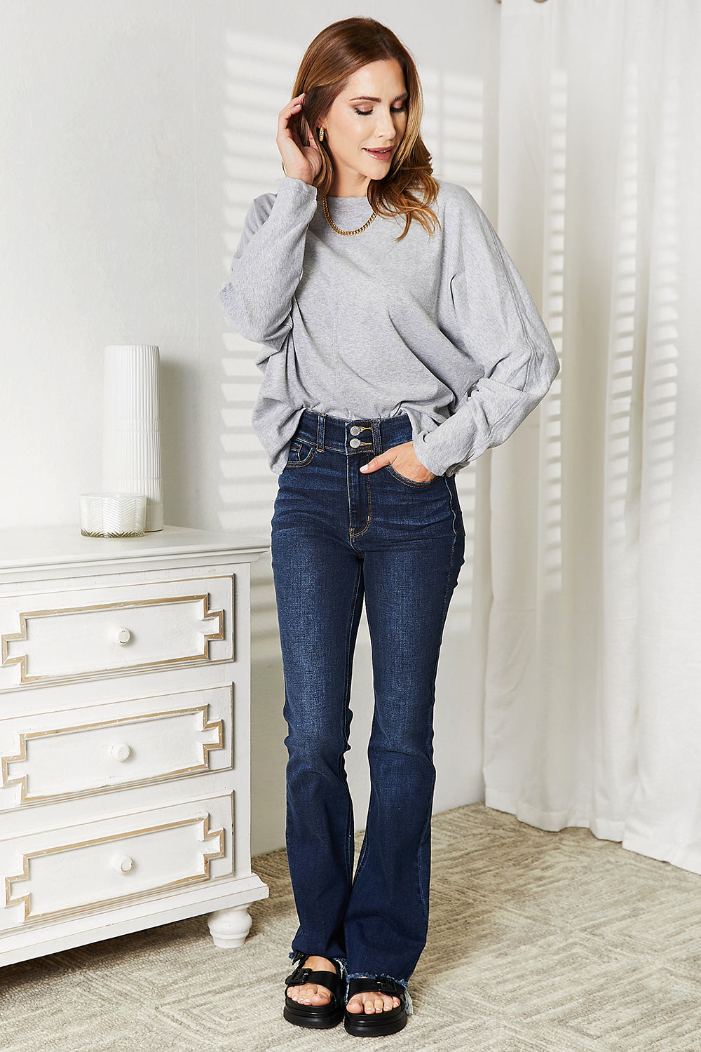 Round neck long sleeve top side profile