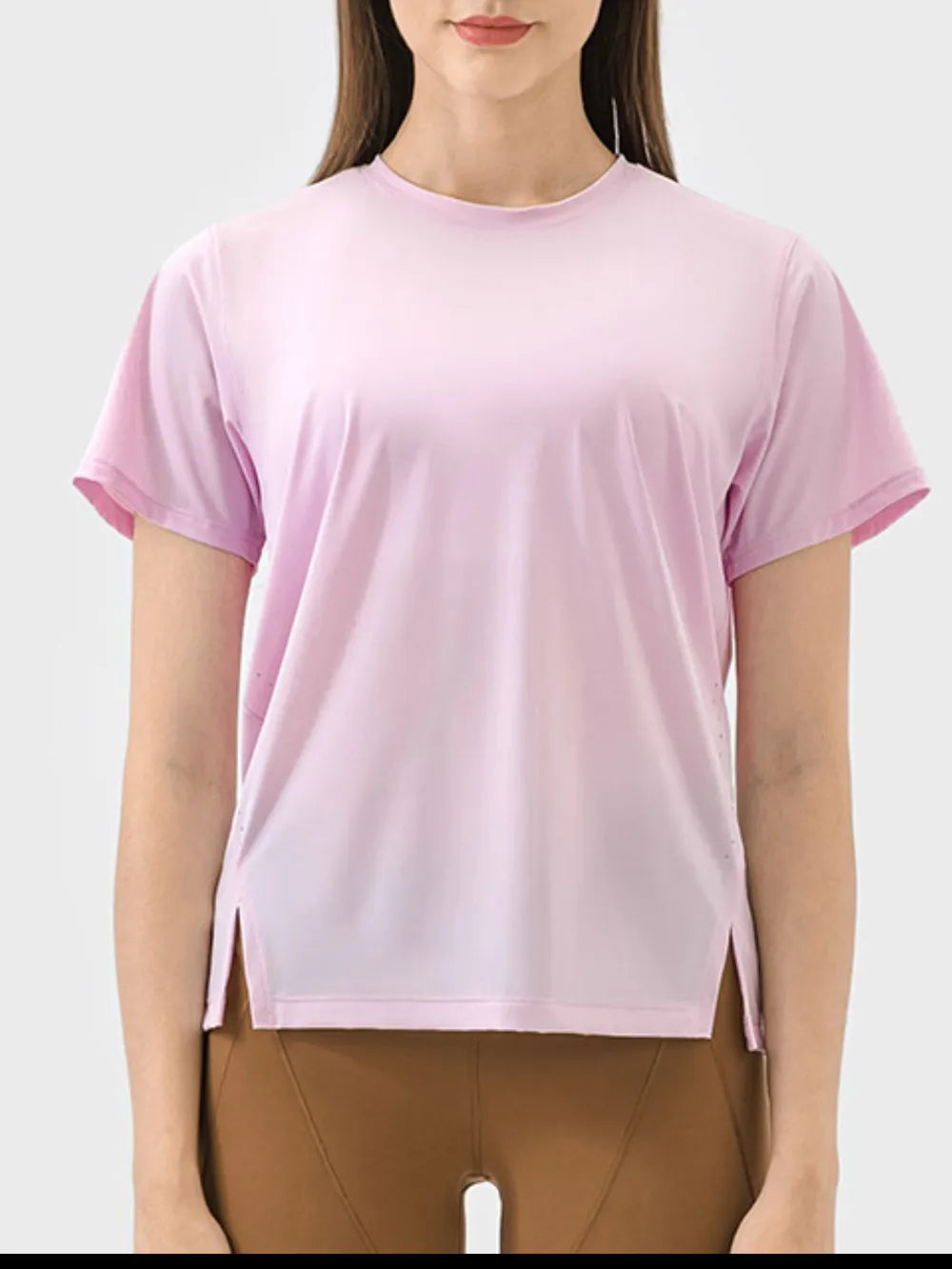 Slit round neck short sleeve active tee fabric detail
