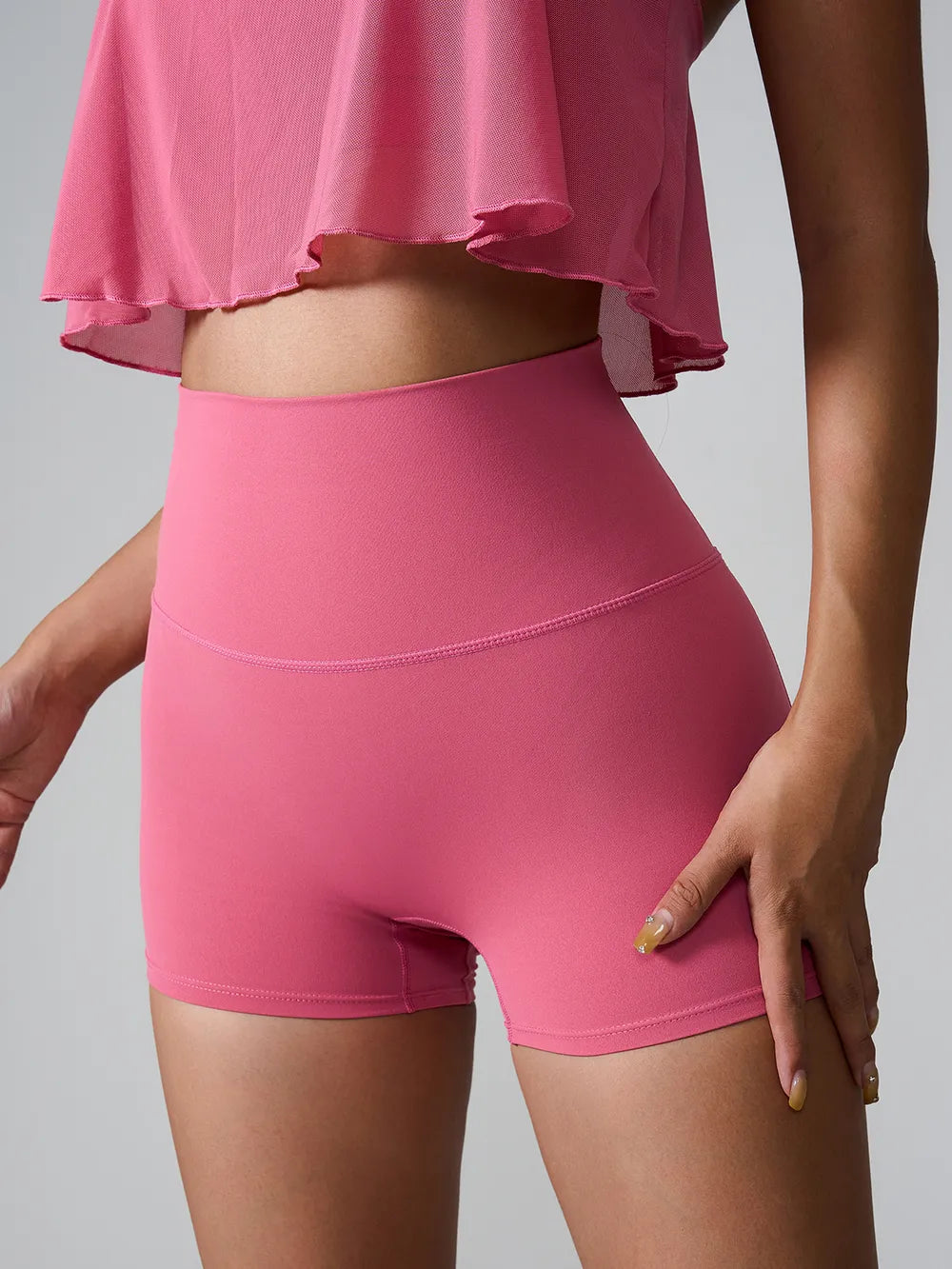 High waist pocket active shorts model wearing back