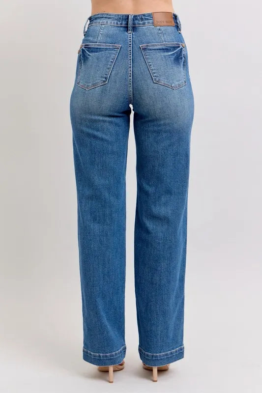 Full length styling of contrast thread jeans