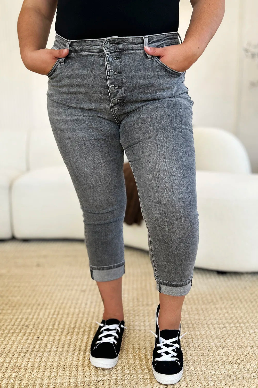 Judy Blue button fly capris waistband detail