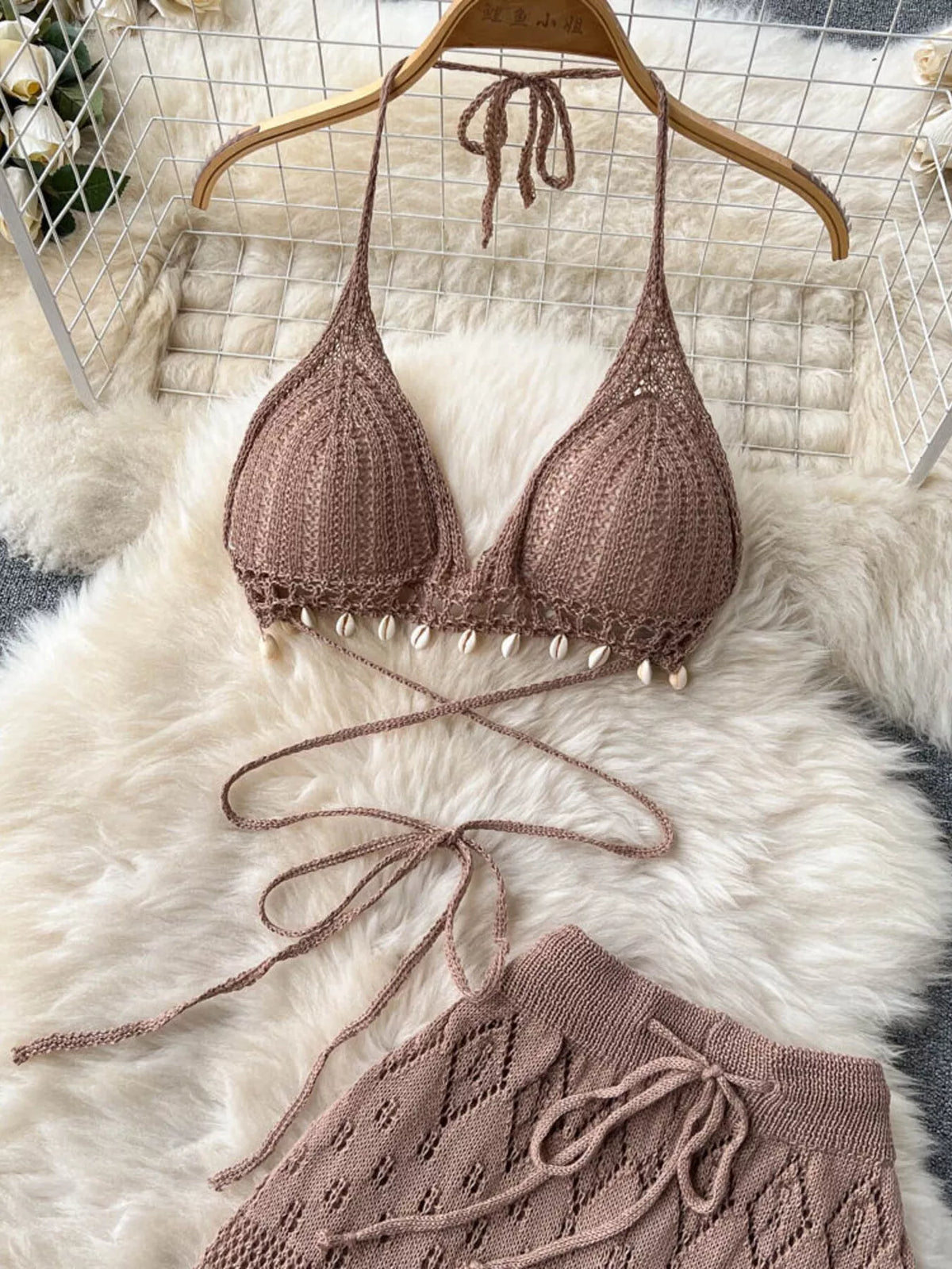 Halter crochet top front styling