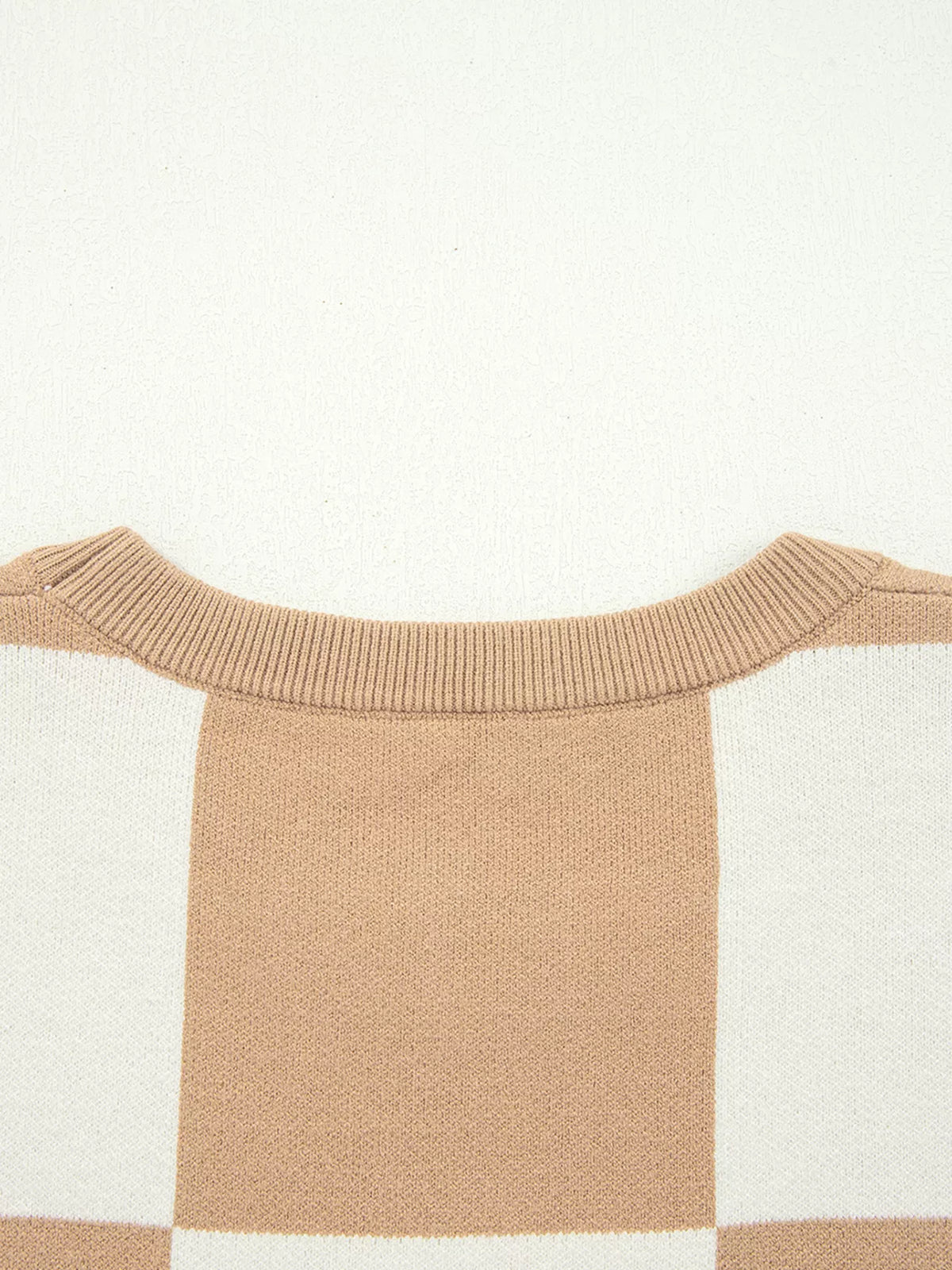 camel checkered half sleeve knit sweater fabric detail