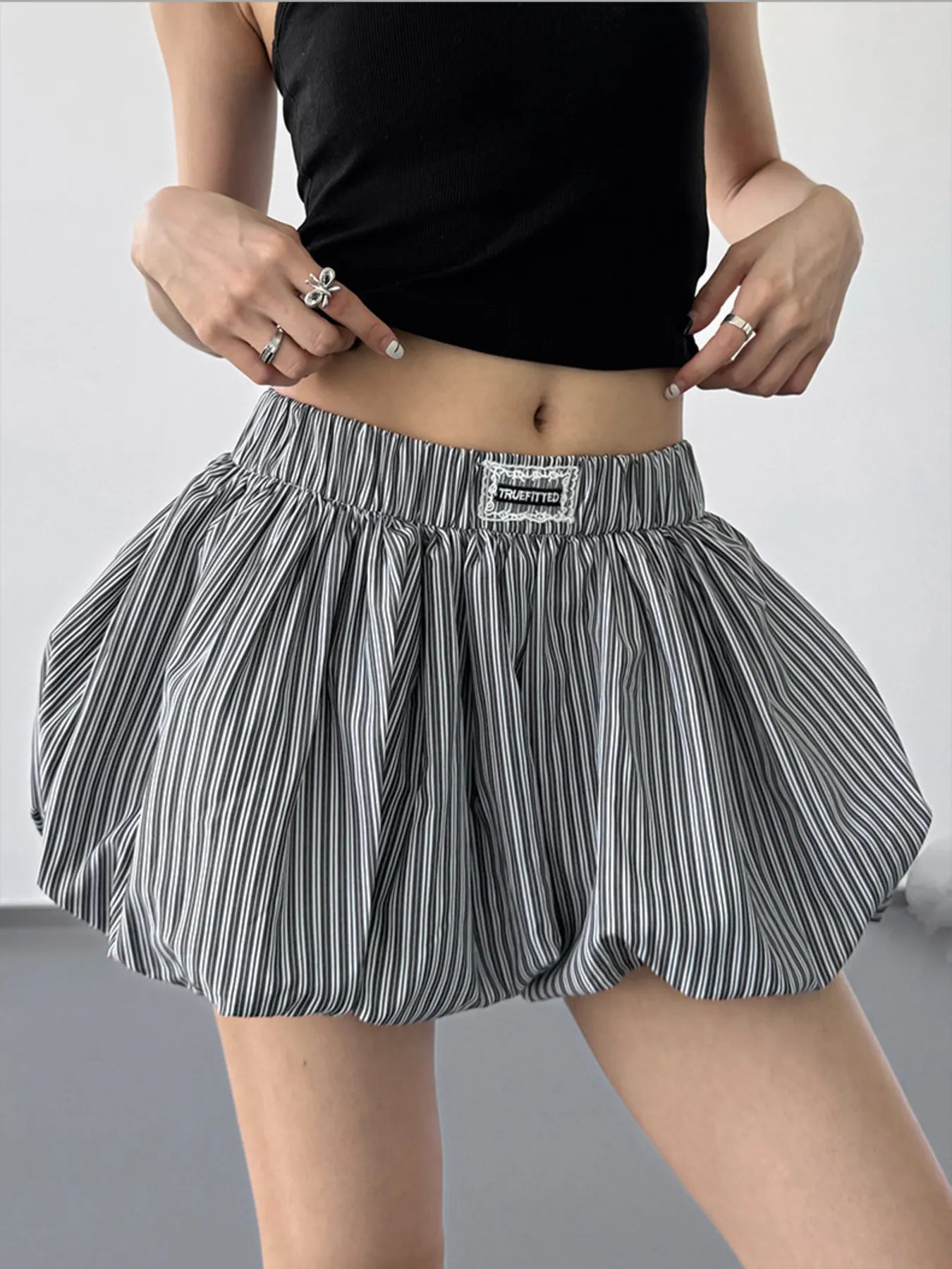 Striped Bubble Hem Casual Shorts Black - Fashorio