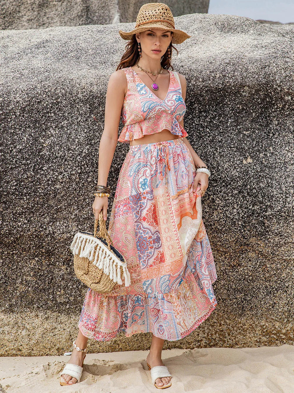 Ruffled V neckline detail in blush print