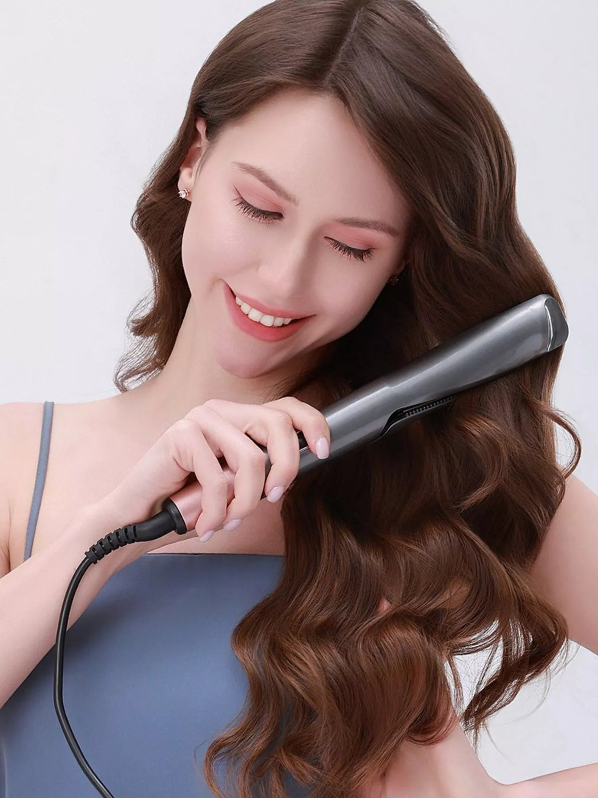 Curling iron handle and temperature controls