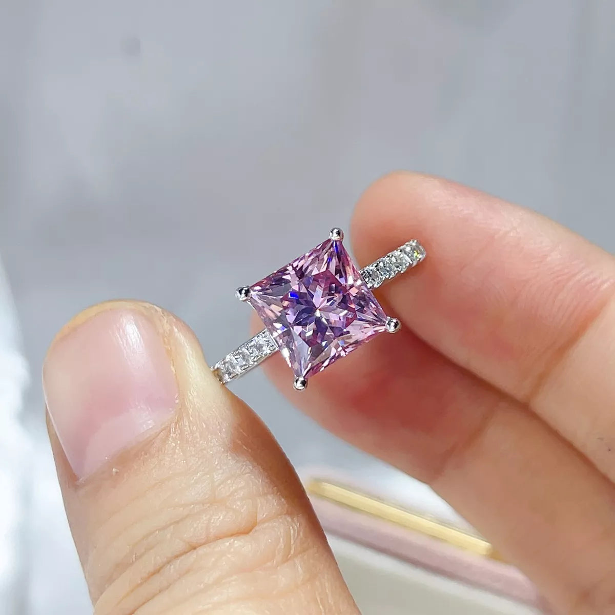 925 sterling silver ring band detail view