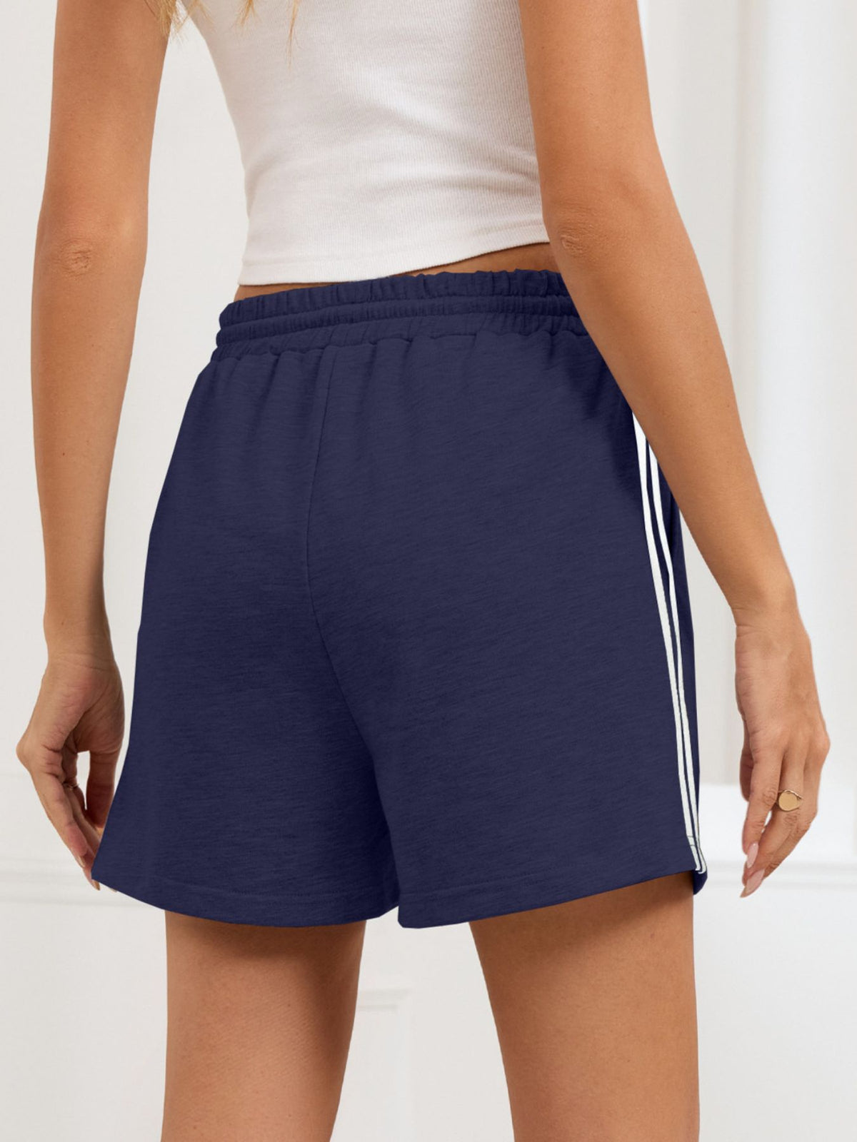 Close view of the waistband stitching