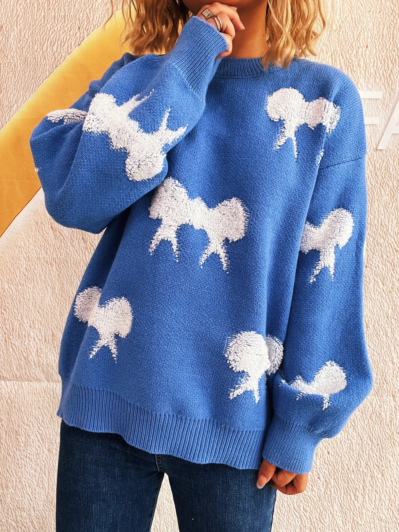 Bow Pattern Round Neck Sweater - Fashorio