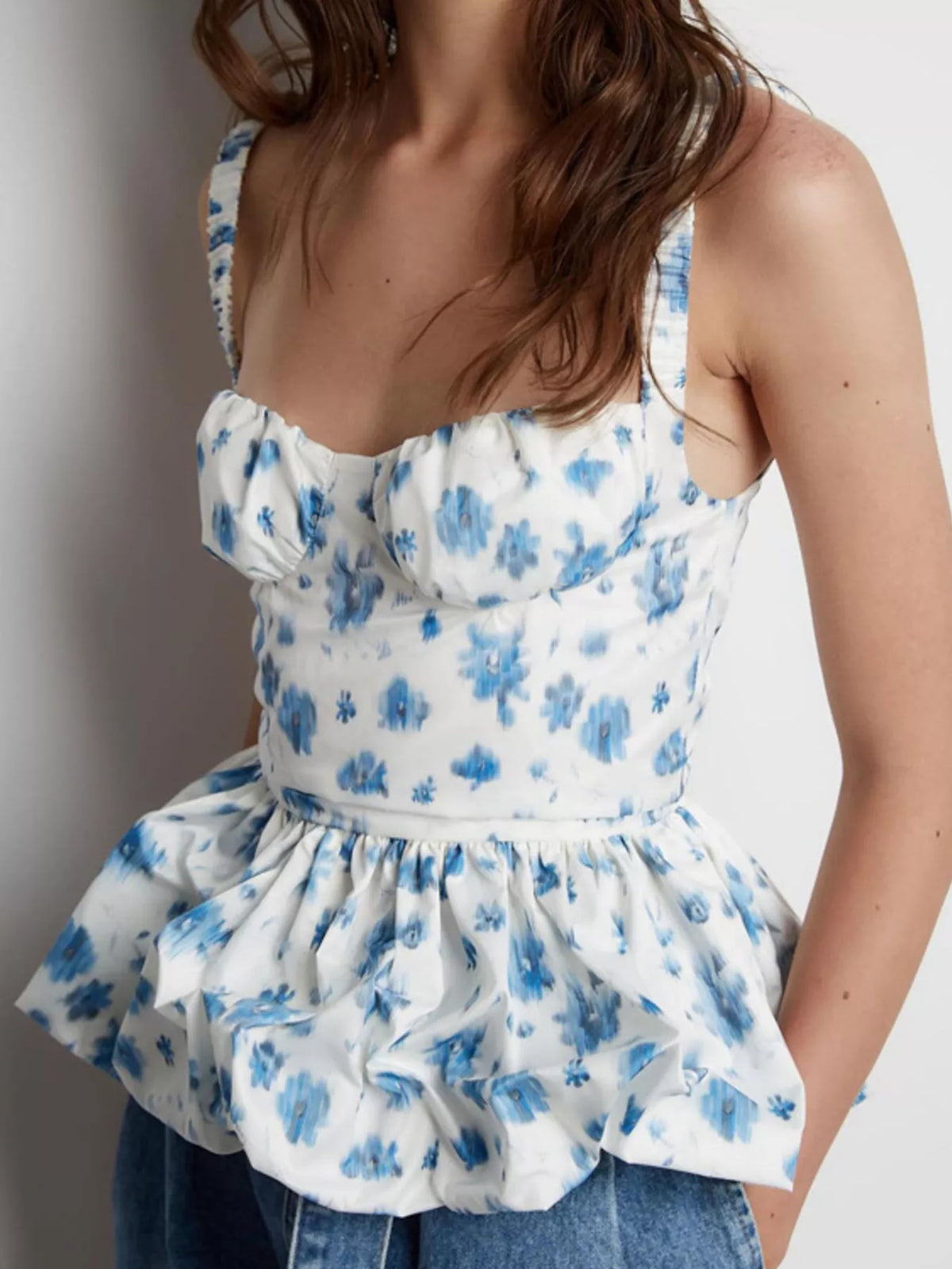 Back view of the ruffle hem tank