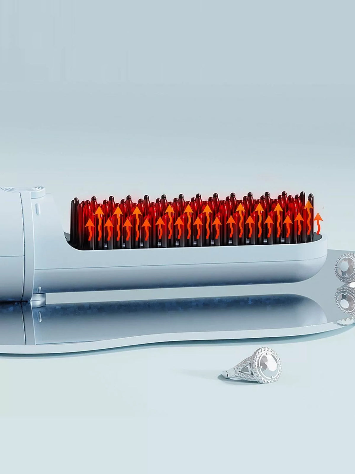 Straightening comb USB charging port