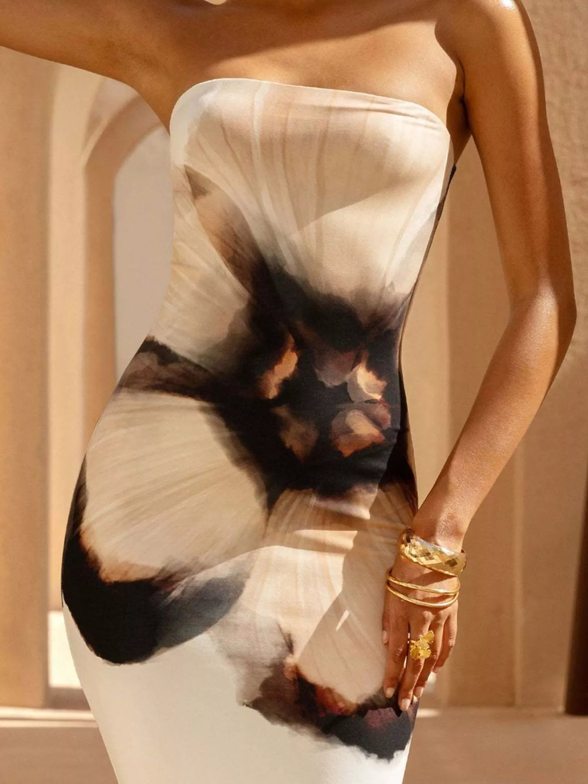 strapless tube bodycon maxi dress neckline detail