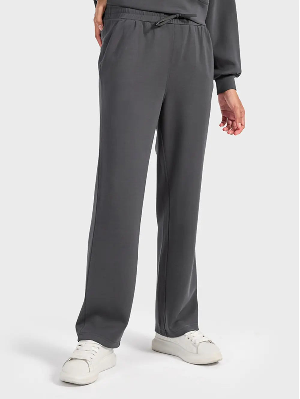 Drawstring pants waist detail