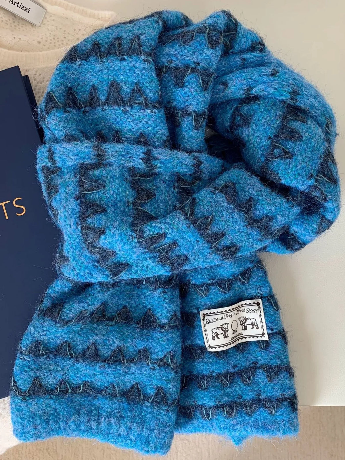 Blue vintage pattern wool scarf
