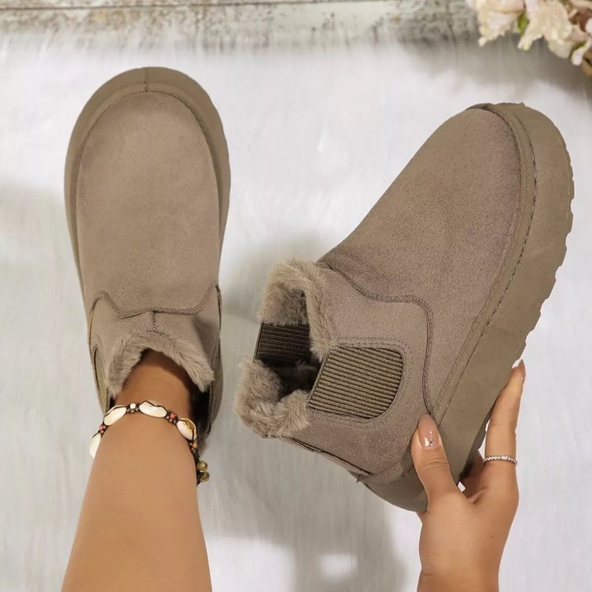 Round toe platform ankle boots upper detail