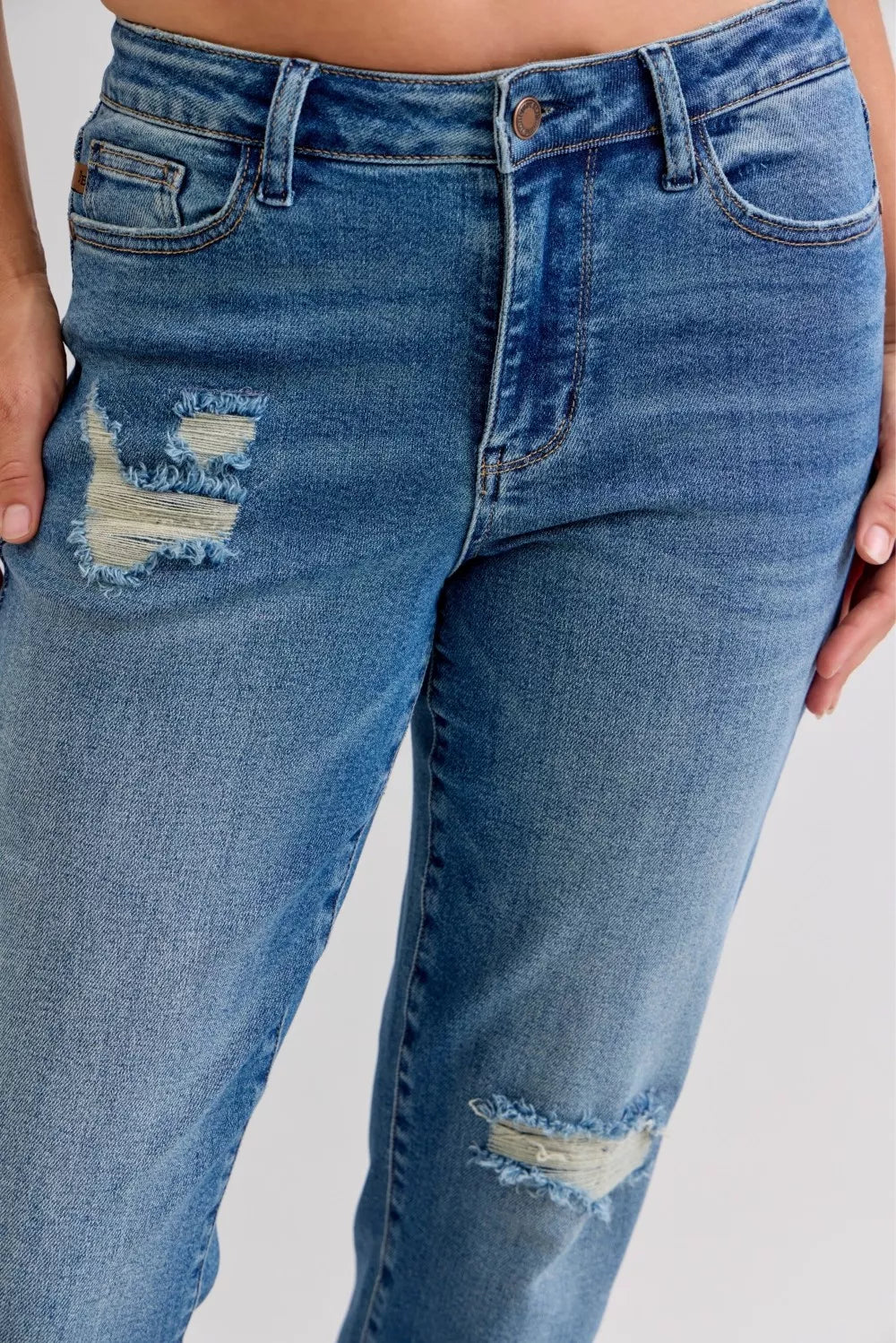 Judy Blue plus size distressed jeans full outfit