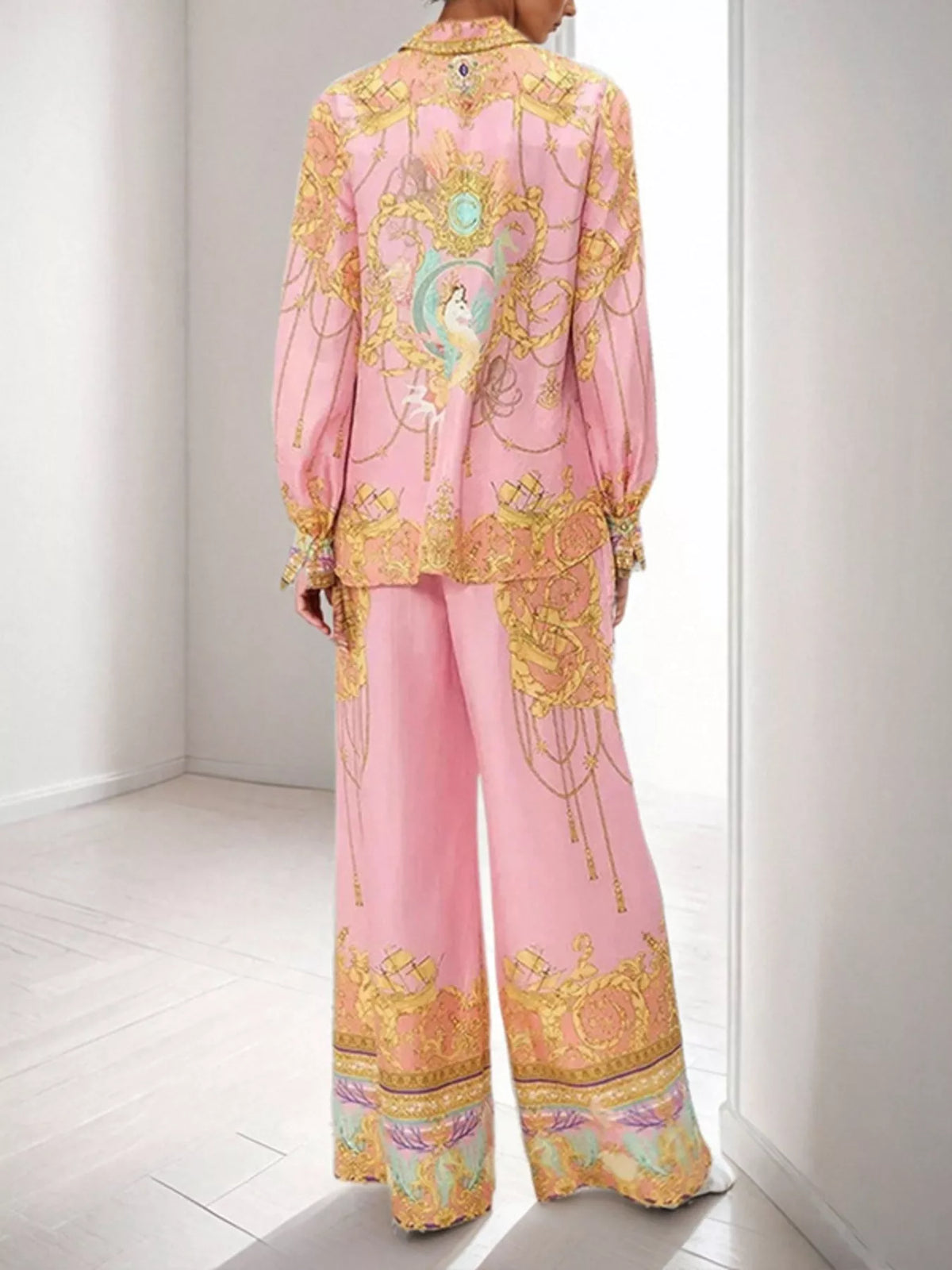 Lantern sleeve two piece set side profile