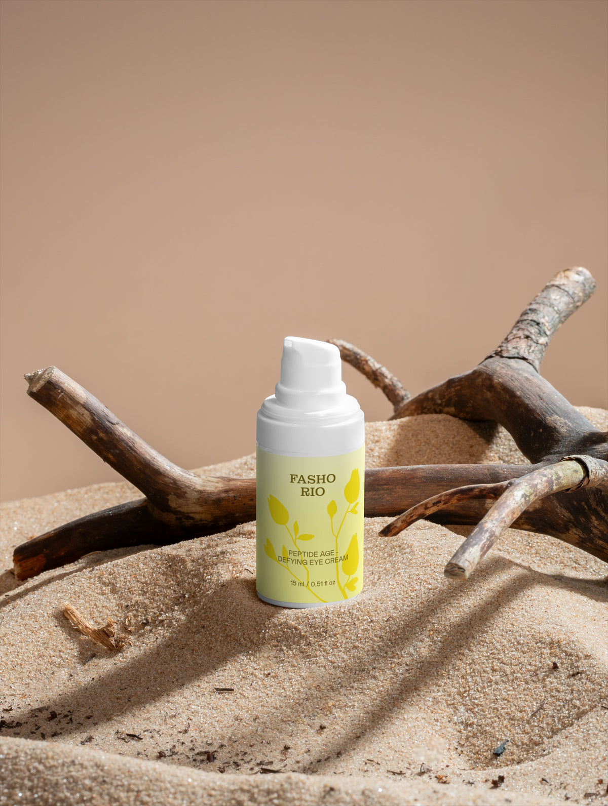 Lightweight eye cream texture detail