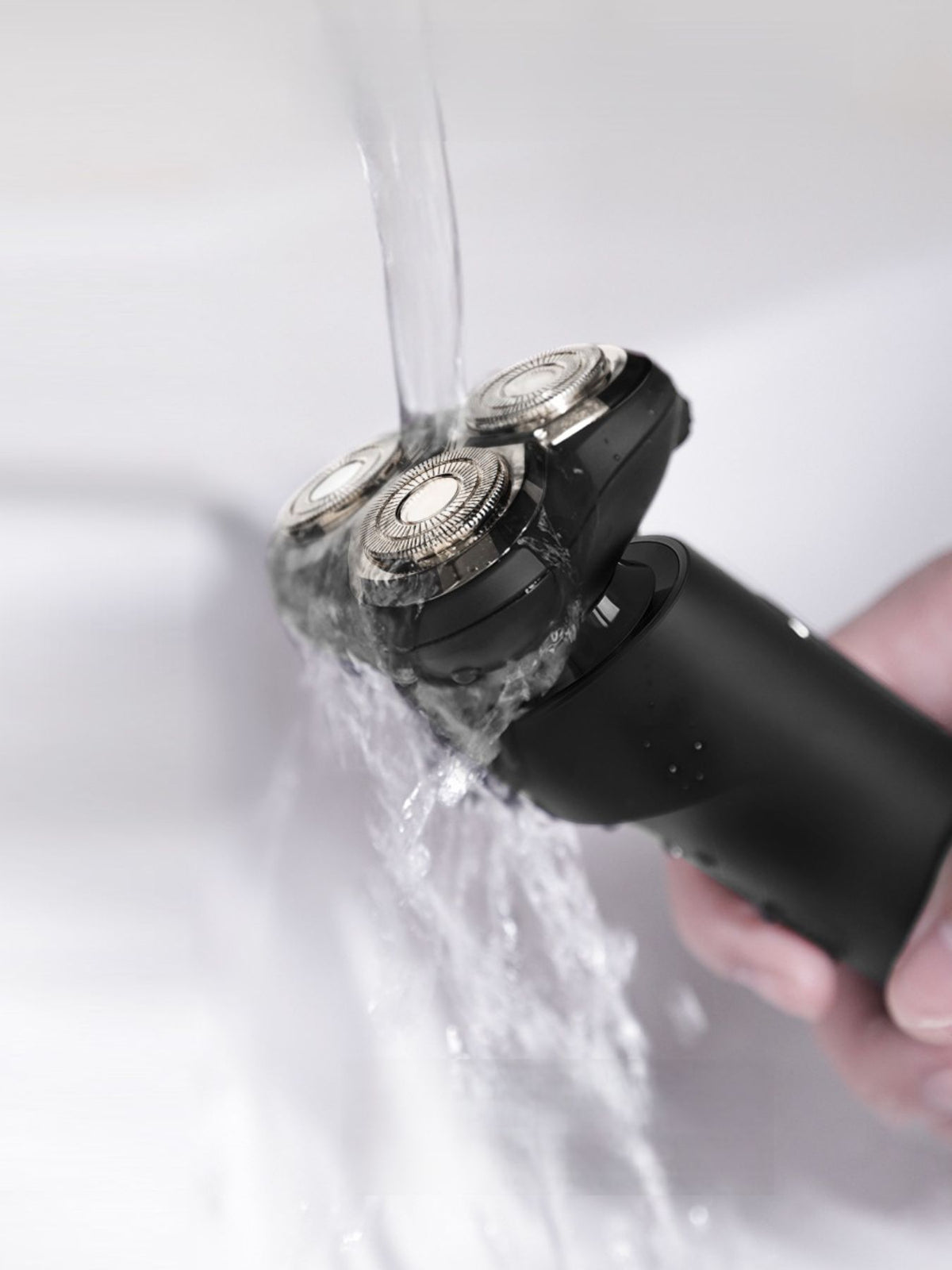 Waterproof shaver body detail
